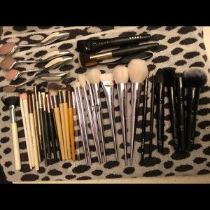 36 makeup brushes